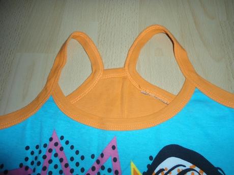 Oranzove komiksove tricko, 158