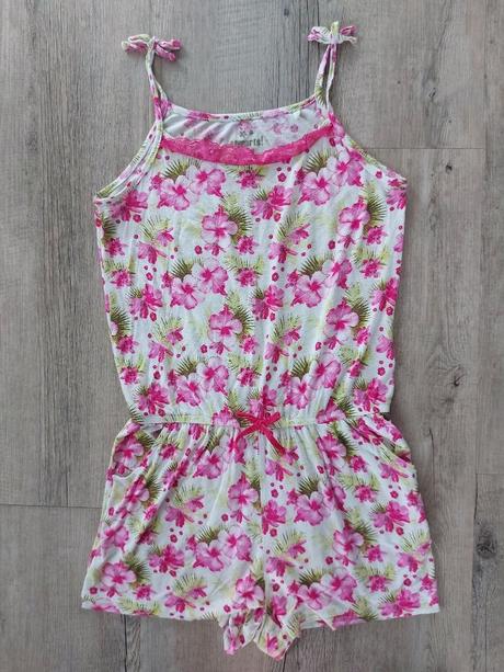 Rúžové kvetinové opaľovačky, pepperts,152