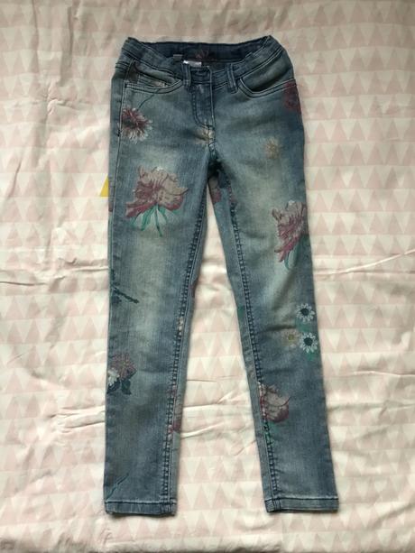 Elastické kvietkované rifle, bonprix,128