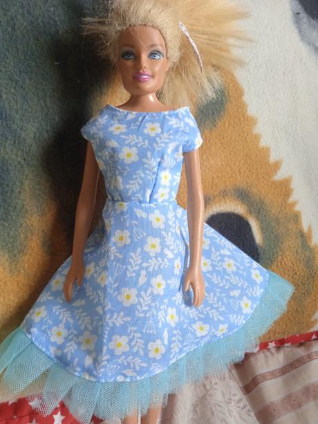 Šaty pre babiku barbie,
