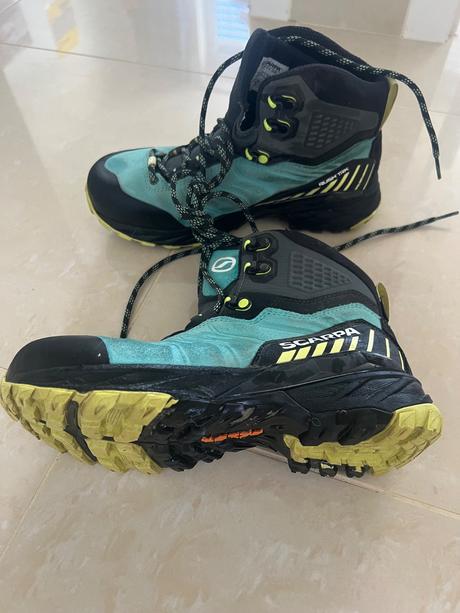 Topanky scarpa, 37
