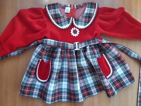 Dievčenské šaty, 80