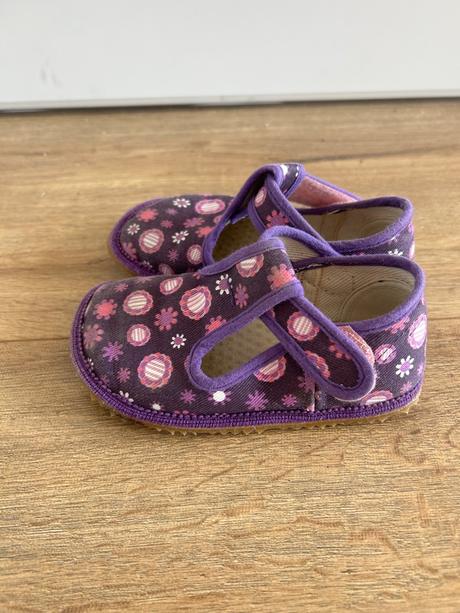 Dievčenské papučky, beda,24