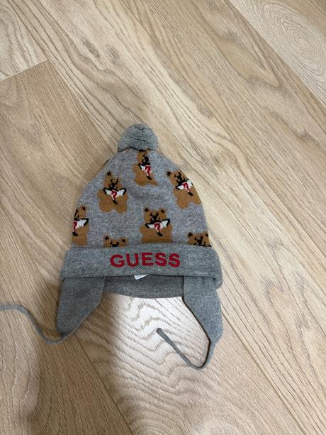 Čiapka guess, guess,56