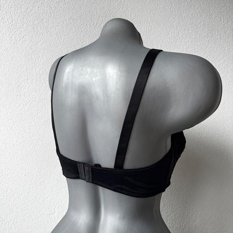 Mierne vystužená podprsenka s kosticami 36166 čier, 85c