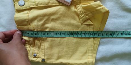 Žlté šortky s funkčnou gumou v páse, lindex,104