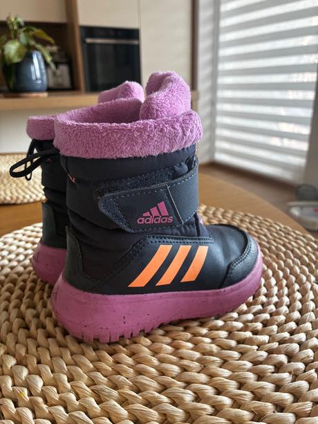 Zimne cizmy, adidas,23