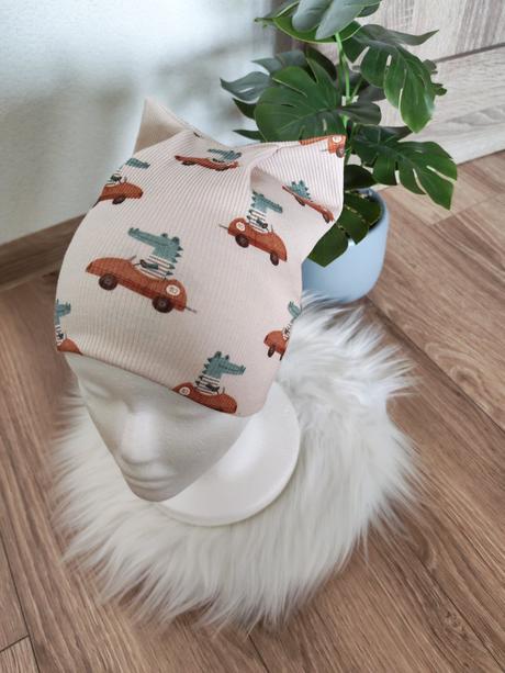 Čiapočka s uškami, <50