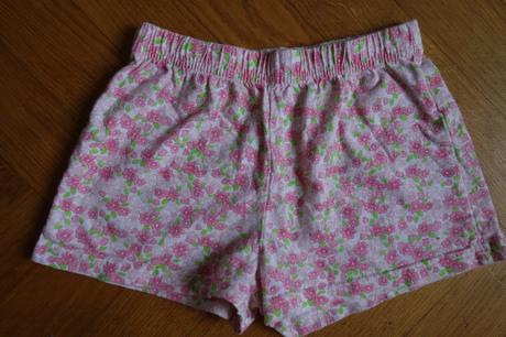 Kvietkované kraťasy na 3-4 roky , texbasic,104