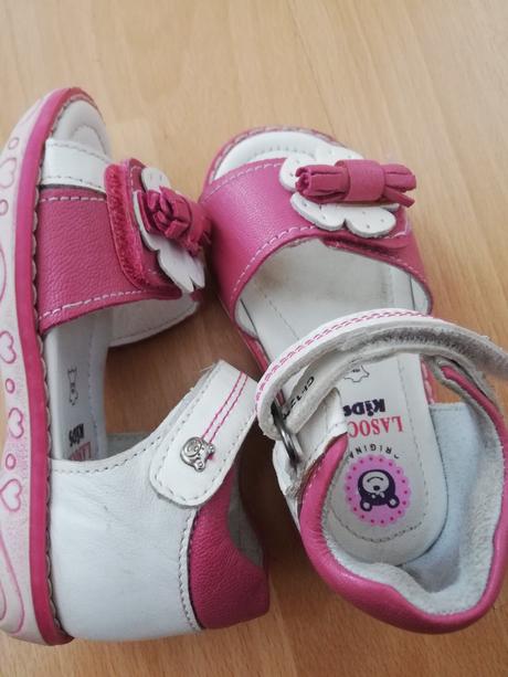 Sandalky, lasocki,22