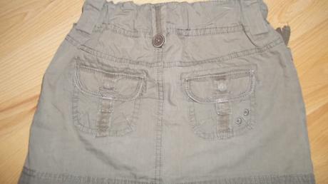 Hnedá suknička, 122