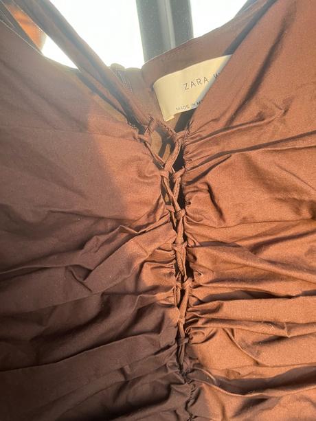 Zara hnede obtiahnute mini šaty s dlhym rukavom, zara,m