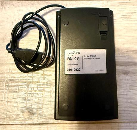 Externa numericka klavesnica, 