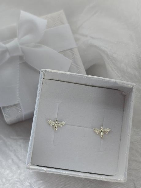 Strieborné náušnice včielky, 