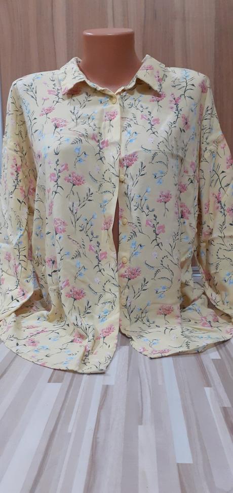 Kvetinová blúzka, 40