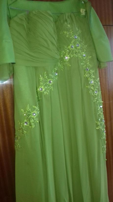 Spolocenske saty, 40