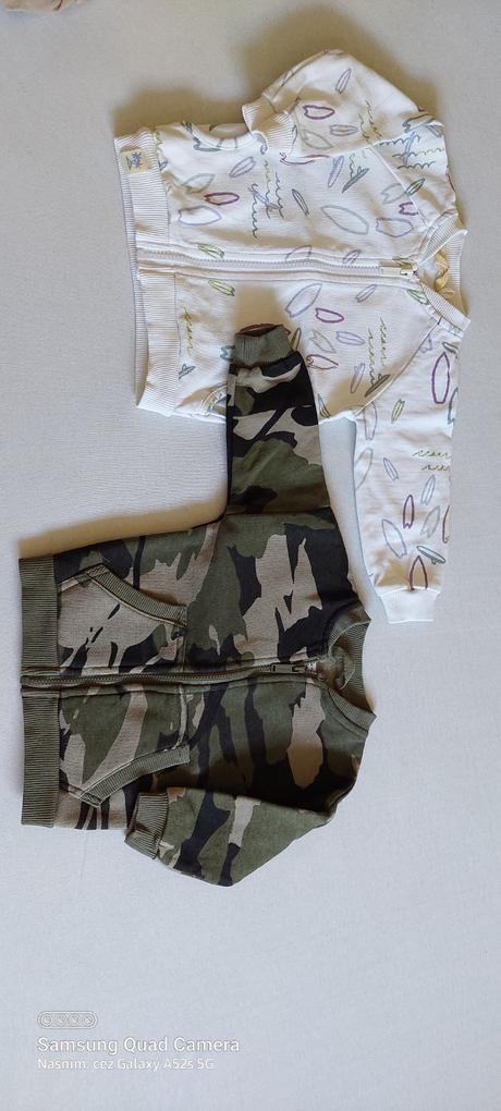 Mikiny 2ks, reserved,68