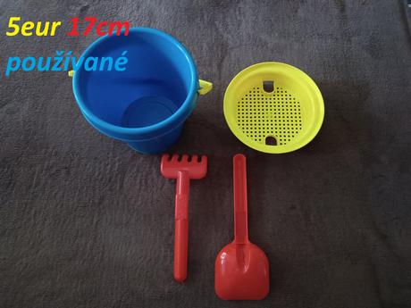 Vedierko, stolička, lopatky, 