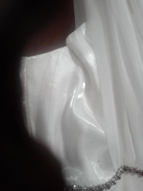 Spoločenské biele šaty, 36