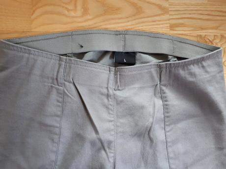 Sivé nohavice, takko,l