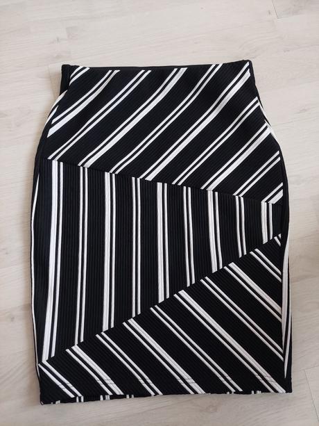 Sukňa č.36, reserved,36