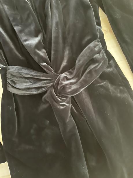 Zara zamatove saty, zara,s