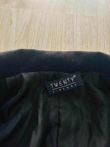 Sako talianskej značky twenty firenze, pc 45 eur, 140