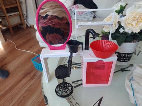 Barbie kadernícky salón,