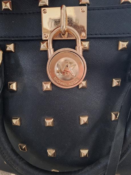 Vybijana kabelka, michael kors