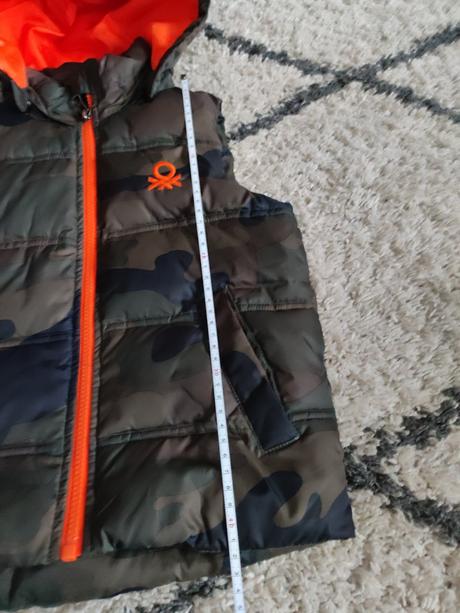 Krásna vesta ktorú ponosite až do veľkosti 116, benetton,104