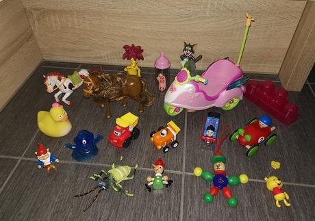 Kopa krásnych hračiek - super stav, 