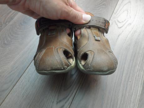 Kožené sandálky, bären-schuhe,22