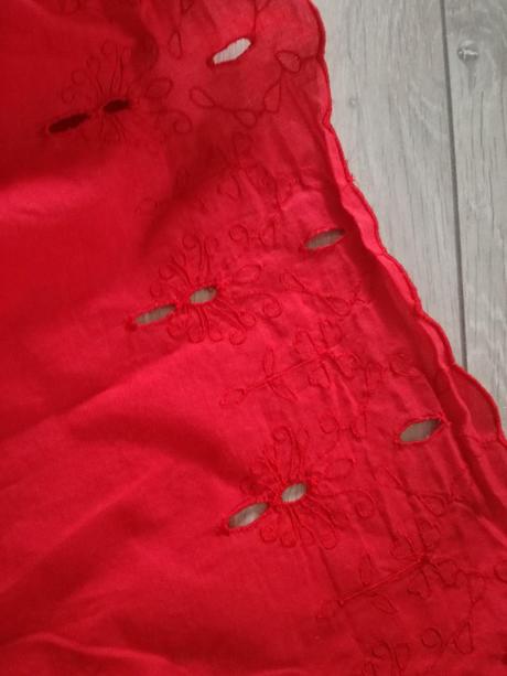 Červené šaty, orsay,l