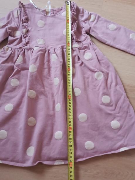 Guličkové ružové šaty s volánikmi, 122