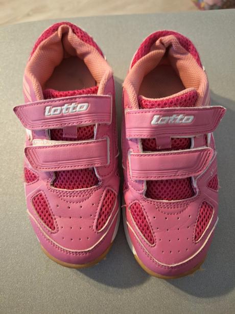 Tenisky, lotto,32