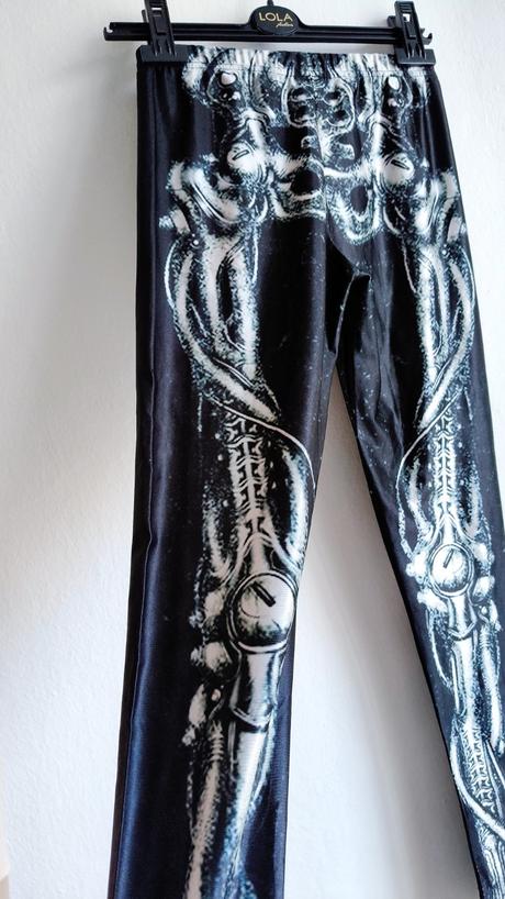 Legíny kostra skeleton gothic alternative,