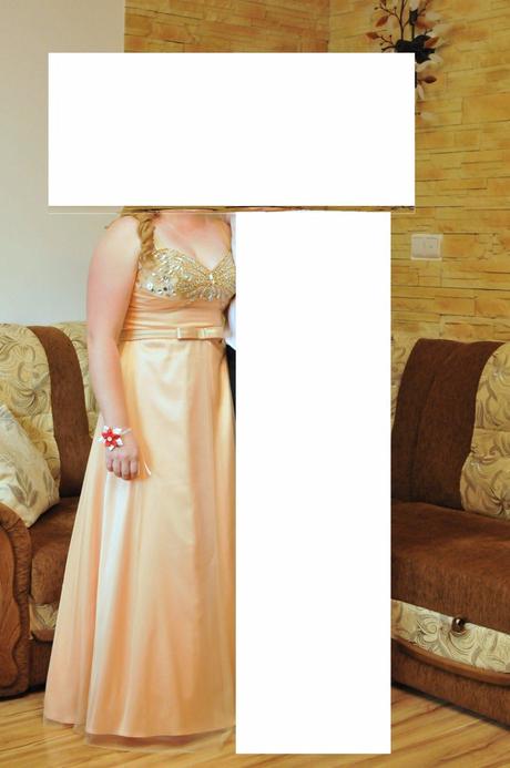 Spoločenské šaty, 42