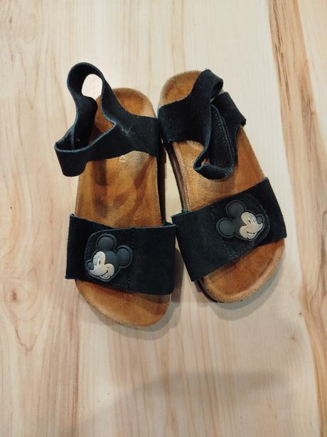 Sandálky, lasocki,26
