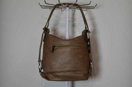 Bledá kabelka-kabelkoruksak,