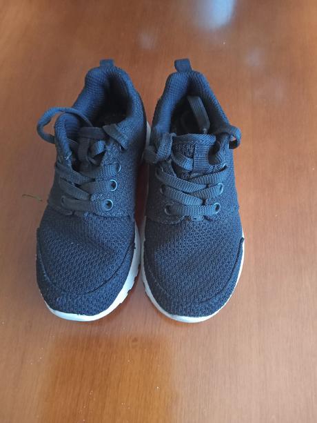 Športové topánky, 28