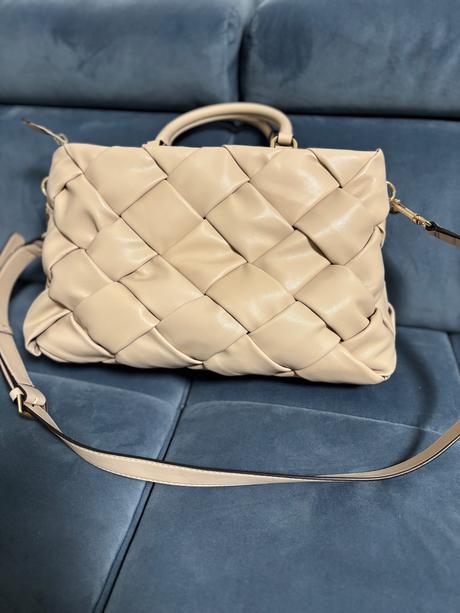 Kabelka guess, guess