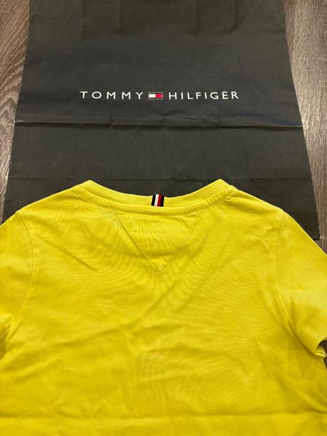 Tommy hilfiger letne tricko č.110, tommy hilfiger,110