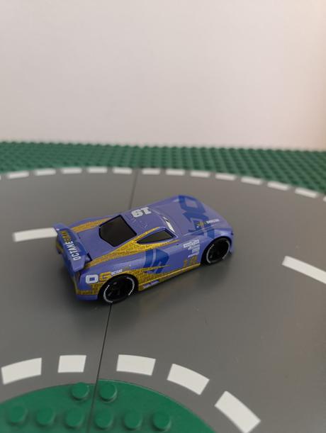 Cars mcqueen autá,