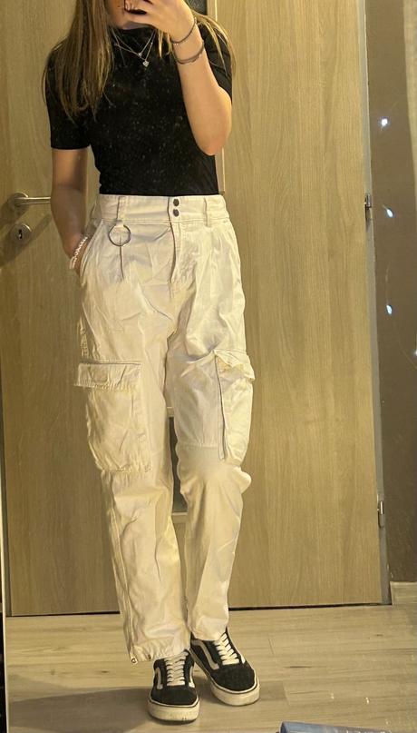 Cargo biele nohavice, bershka,s