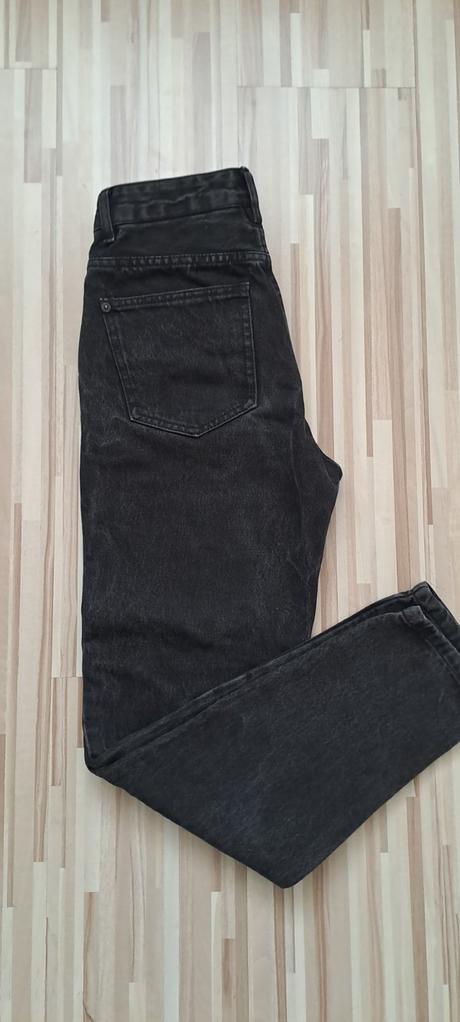 Čierne rifle v.32, pull&bear,32