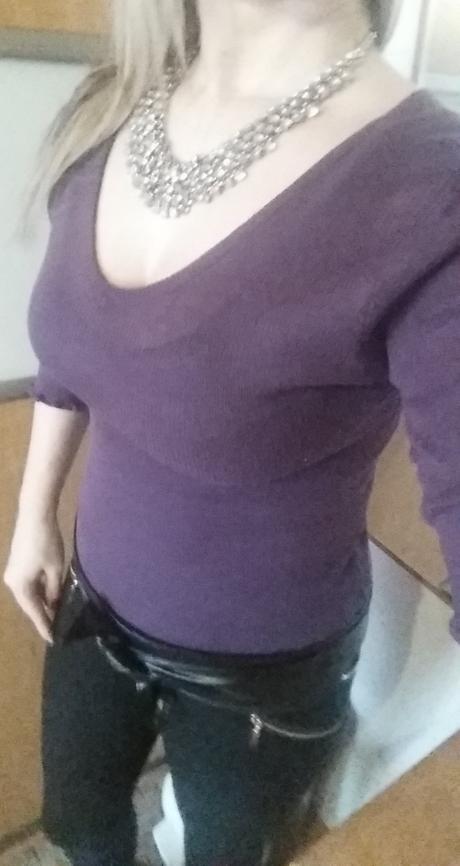 Fialový svetrík, s