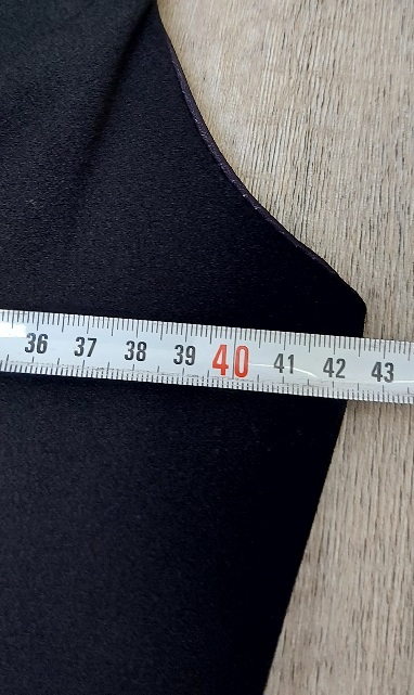 Šaty s ružičkami, m