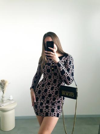 Svetríkové šaty s, s