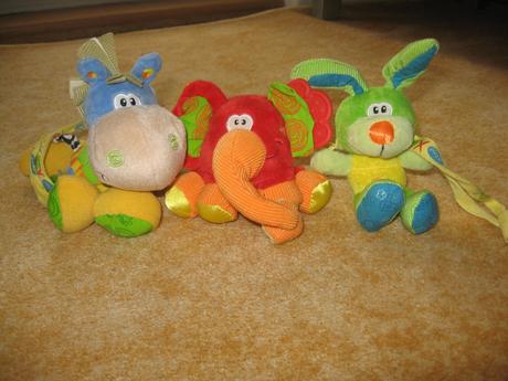 Hracka na kočiar, postielku alebo sedacku, 