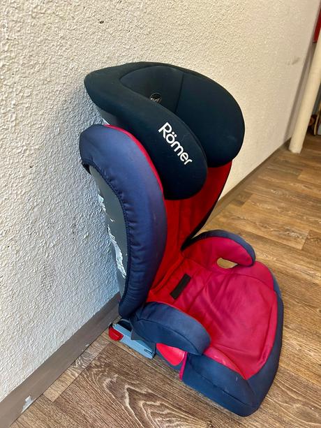 Autosedačka, britax